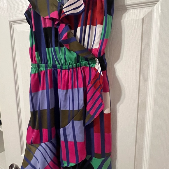 EXPRESS WOMEN CASUAL
RUFFLES OVERLAP MINI DRESS SIZE SMALL - Picture 4 of 7